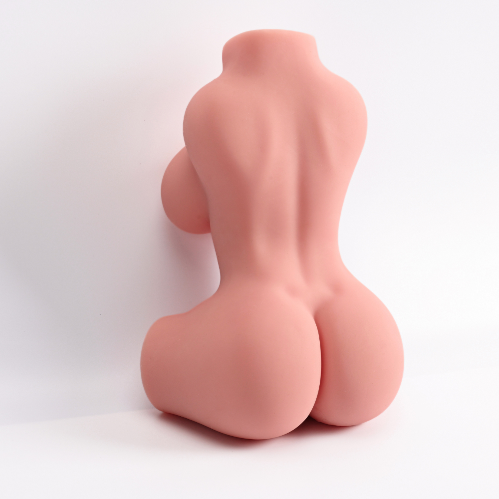 Daisy – Torso Sex Doll Iper-Realistico Compatto e Leggero (2,4 kg) - immagine 9
