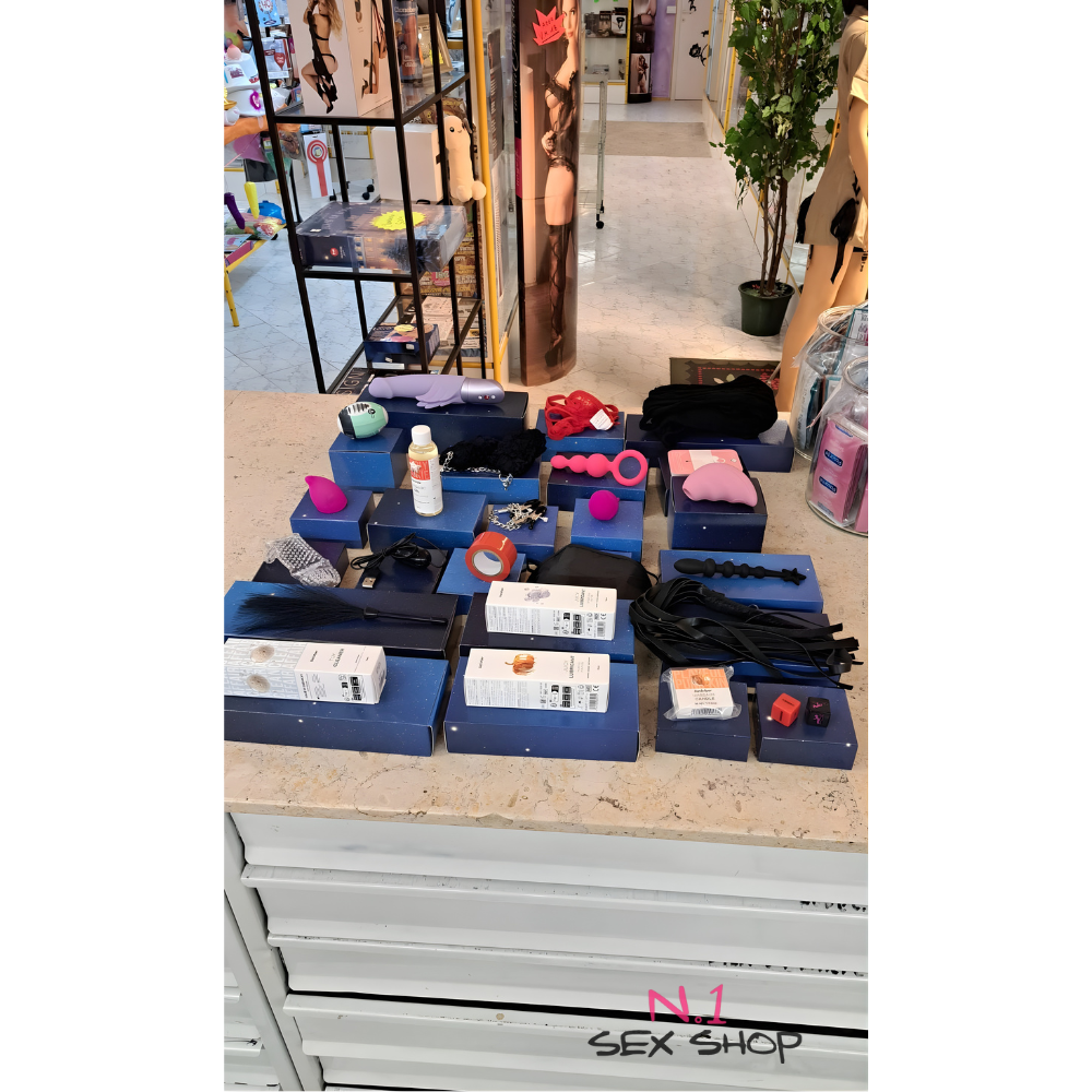 Calendario dell'avvento hot con vibratori per la coppia in esposizione al Sexy Shop Number One